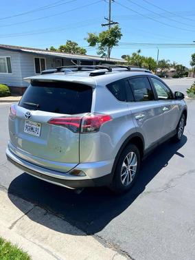 2018 Toyota RAV4 Hybrid XLE