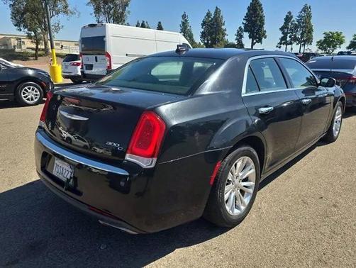 2016 Chrysler 300 S