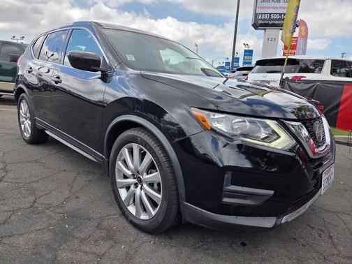 Magnetic Black 2018 Nissan Rogue S
