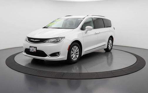 2018 Chrysler Pacifica Touring-L Plus