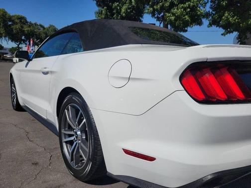2015 Ford Mustang EcoBoost Premium