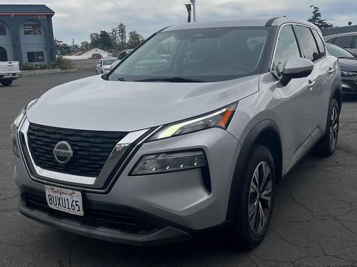 Brilliant Silver Metallic 2021 Nissan Rogue SV