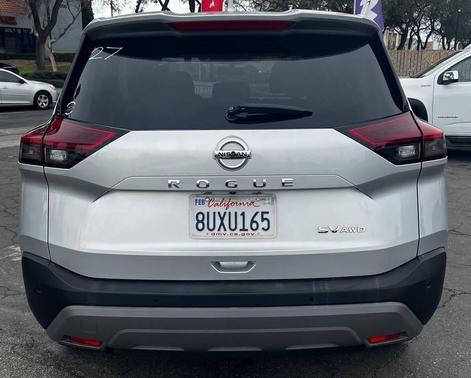 Brilliant Silver Metallic 2021 Nissan Rogue SV