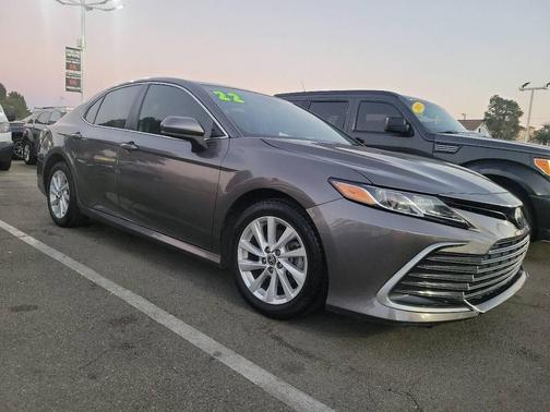 2022 Toyota Camry LE