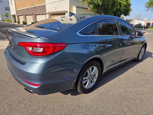 Nouveau Blue 2015 Hyundai SONATA SE
