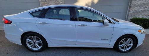 2018 Ford Fusion Hybrid SE
