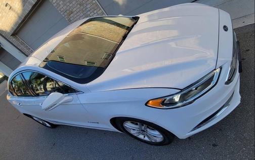 2018 Ford Fusion Hybrid SE