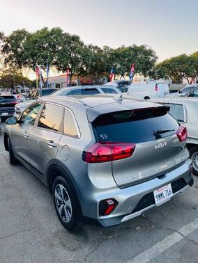 2022 Kia Niro LXS