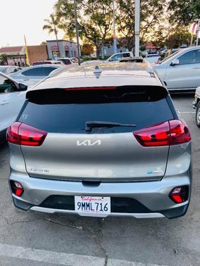 2022 Kia Niro LXS