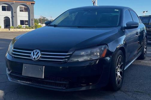 2012 Volkswagen Passat 2.5 SE