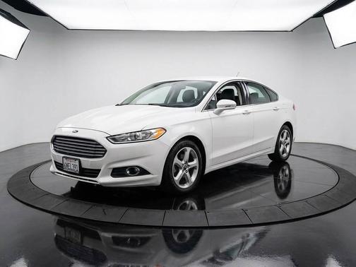 Oxford White 2013 Ford Fusion SE