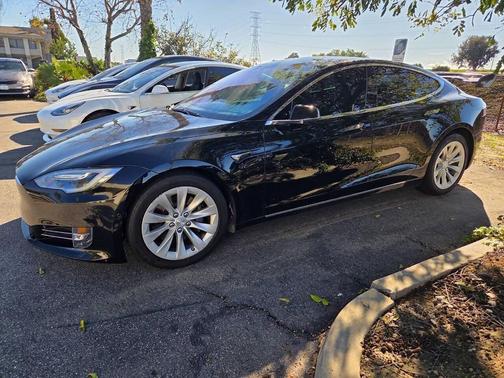 2017 Tesla Model S 90D