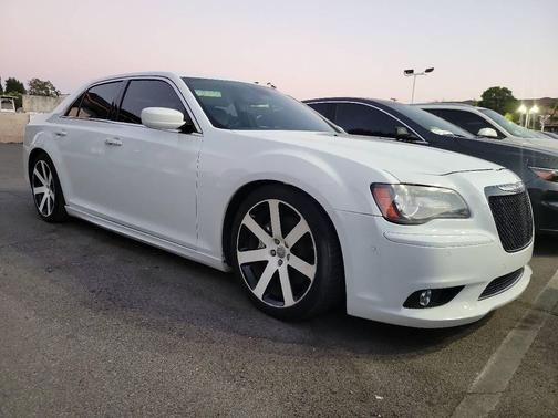 2013 Chrysler 300 SRT8