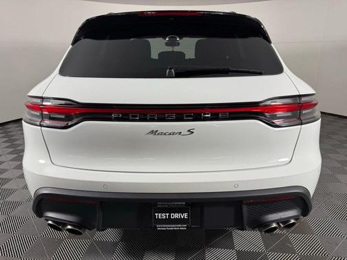 2025 Porsche Macan S