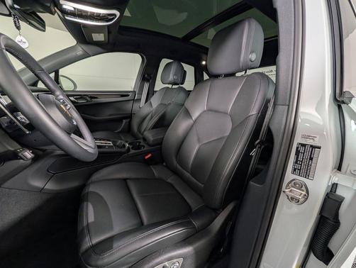 2025 Porsche Macan 2.0T