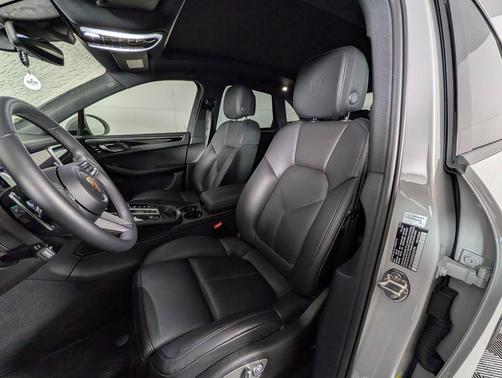 2025 Porsche Macan 2.0T