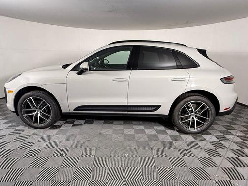 2025 Porsche Macan 2.0T