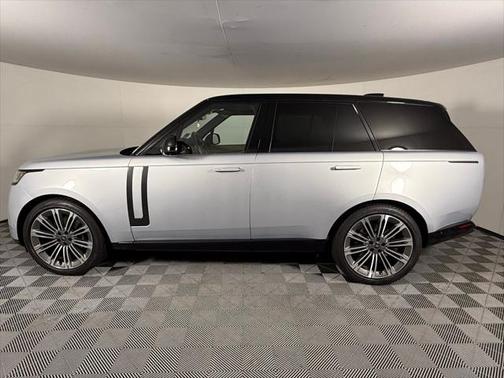 2023 Land Rover Range Rover P530 SE