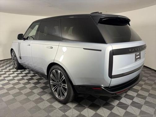 2023 Land Rover Range Rover P530 SE
