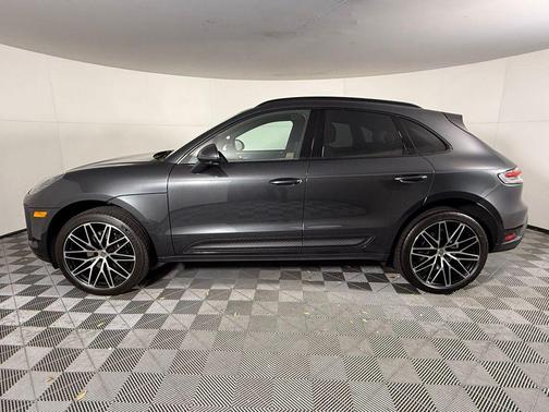 2025 Porsche Macan 2.0T