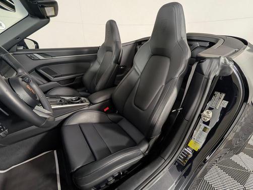 2025 Porsche 911 Carrera