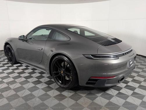 2022 Porsche 911 Carrera GTS