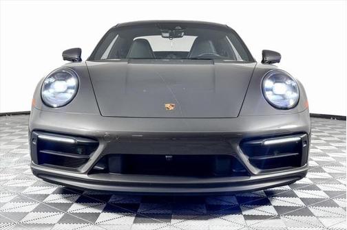 2022 Porsche 911 Carrera GTS