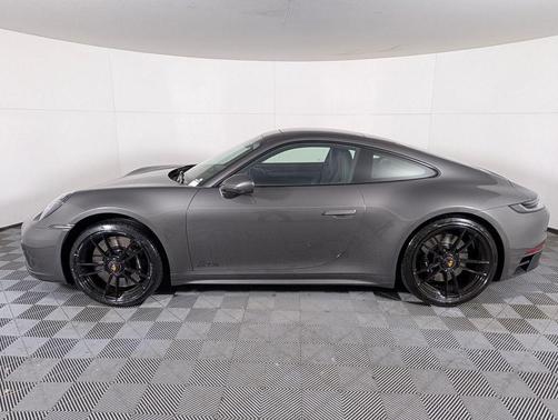 2022 Porsche 911 Carrera GTS