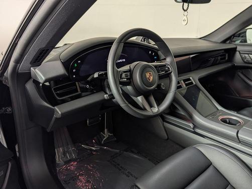 2025 Porsche Taycan RWD