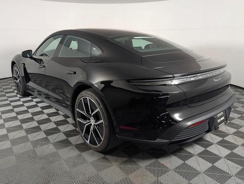 2025 Porsche Taycan RWD