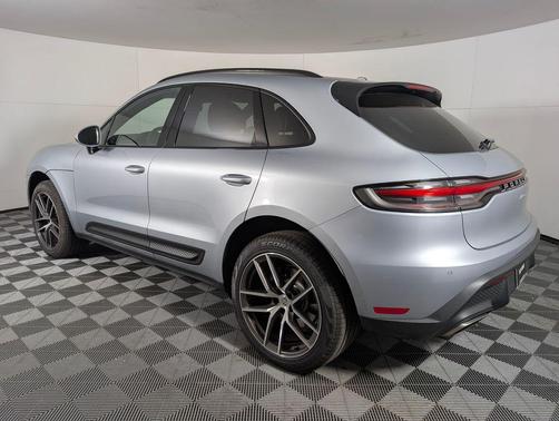 2025 Porsche Macan 2.0T
