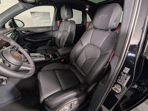 Jet Black 2026 Porsche Macan Macan GTS