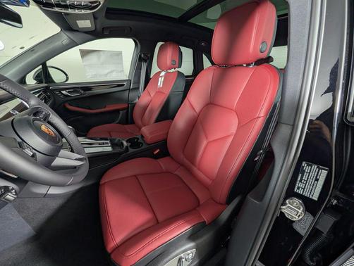 Jet Black 2026 Porsche Macan Macan