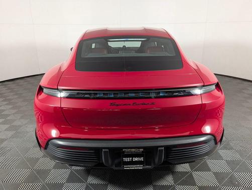 2021 Porsche Taycan Turbo S