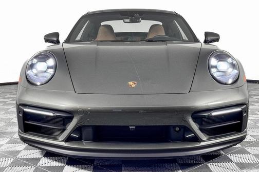 2024 Porsche 911 Carrera GTS