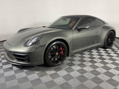 2024 Porsche 911 Carrera GTS