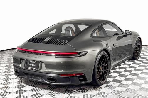 2024 Porsche 911 Carrera GTS