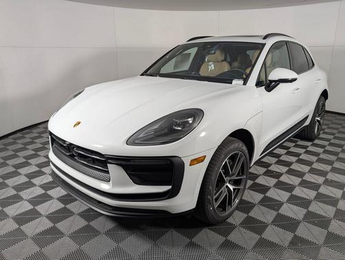2026 Porsche Macan 