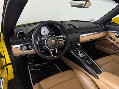 2022 Porsche 718 Boxster S