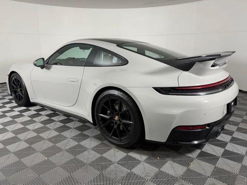 2026 Porsche 911 Carrera T