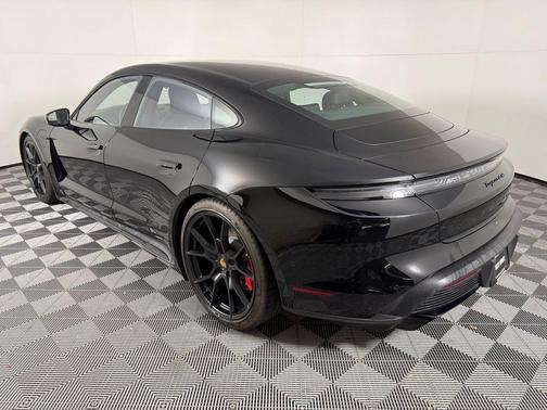 2024 Porsche Taycan GTS