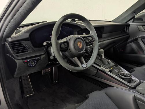 GT Silver Metallic 2026 Porsche 911 GT3