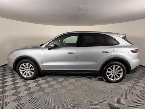 2022 Porsche Cayenne Platinum Edition