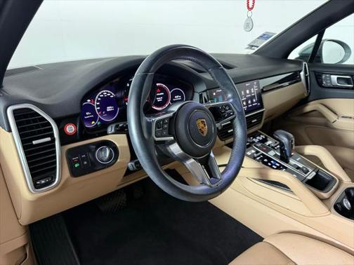 2022 Porsche Cayenne Platinum Edition