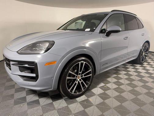 2026 Porsche Cayenne GTS