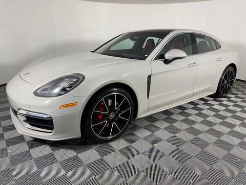 2022 Porsche Panamera 4S