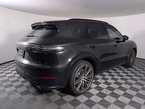 Chromite Black Metallic 2023 Porsche Cayenne Turbo