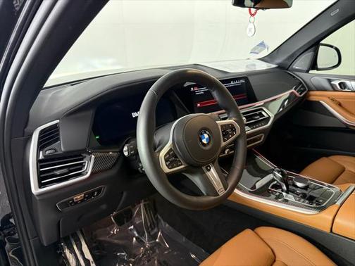 2022 BMW X5 M50i