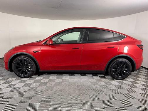2022 Tesla Model Y Long Range Dual Motor All-Wheel Drive