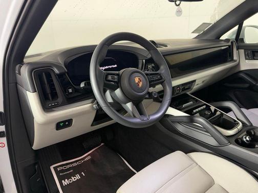 2025 Porsche Cayenne Cayenne